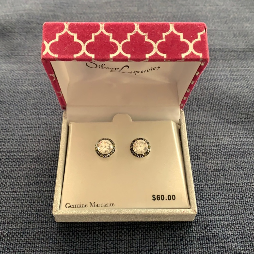 🌟HP🌟New marcasite earrings